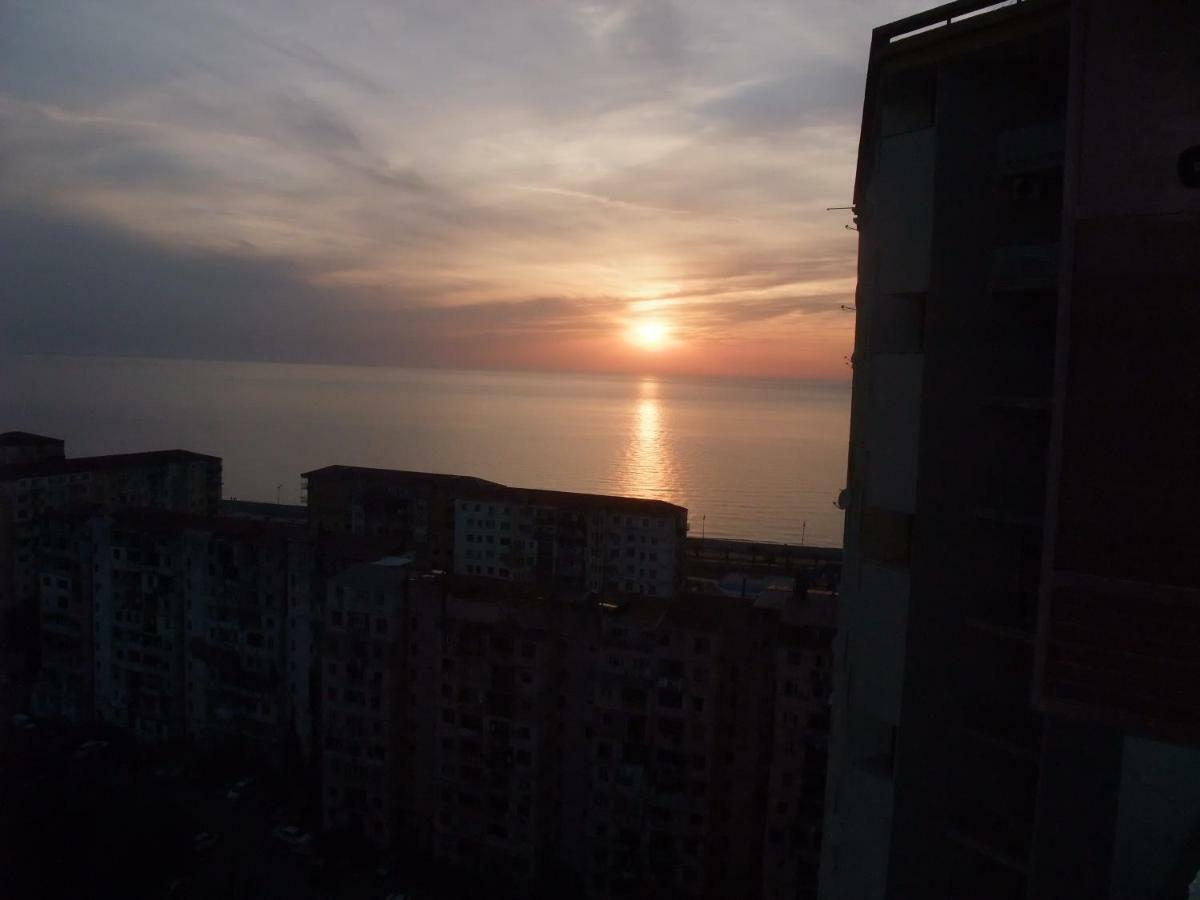 Apartment With Black Sea View Batumi Exteriér fotografie